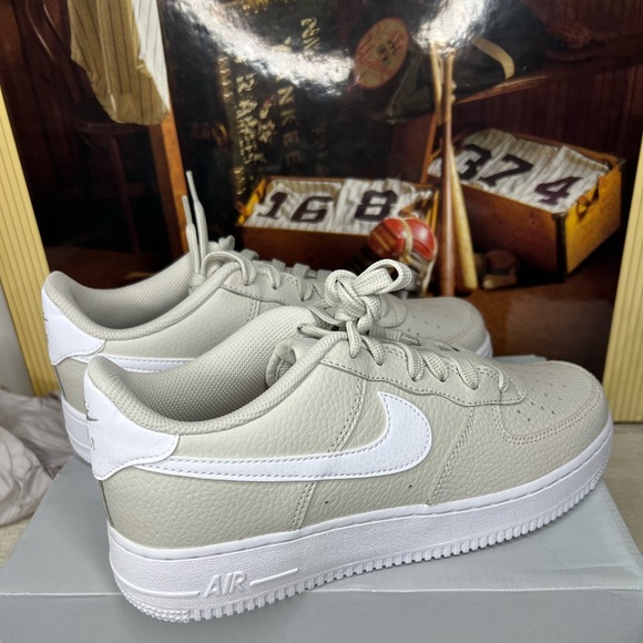 Nike Air Force 1 - Picture 4 of 6